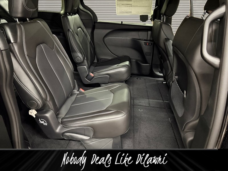 2027 Chrysler Grand Caravan SXT