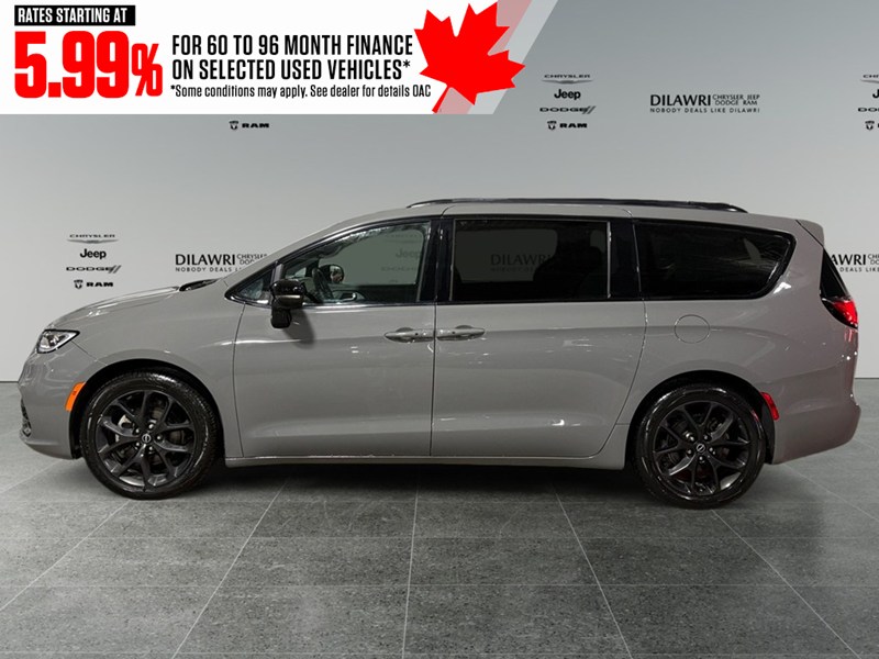 2025 Chrysler Pacifica Limited FWD