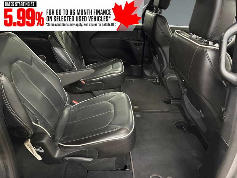 2025 Chrysler Pacifica Limited FWD