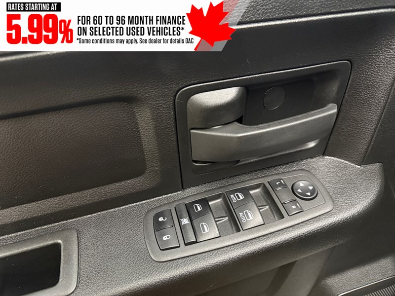 2022 RAM 1500 Classic Express 4x4 Crew Cab 5'7" Box