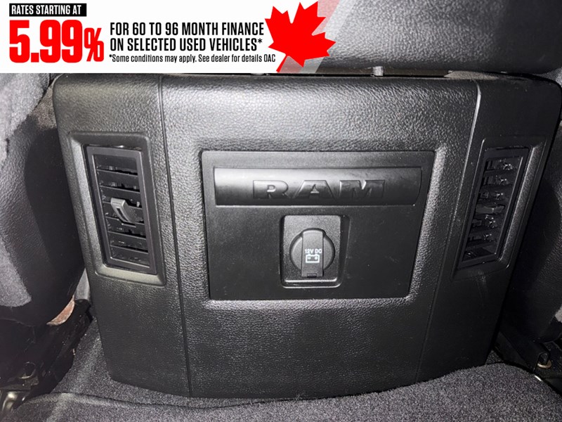 2022 RAM 1500 Classic Express 4x4 Crew Cab 5'7" Box