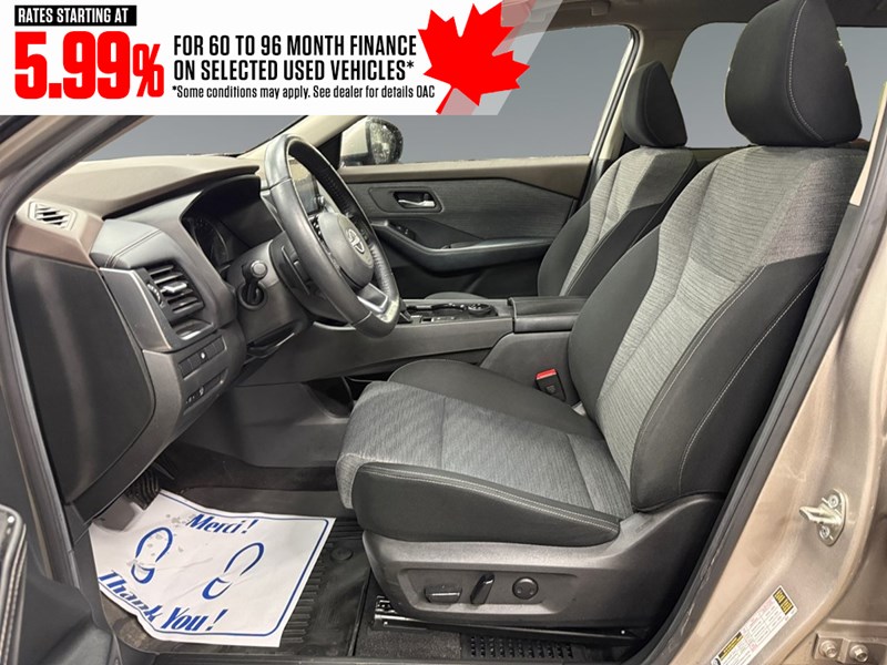 2023 Nissan Rogue AWD SV Moonroof