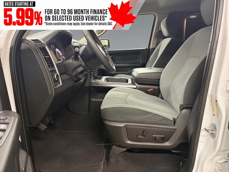 2022 RAM 1500 Classic Express 4x4 Crew Cab 5'7" Box