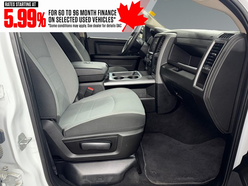 2022 RAM 1500 Classic Express 4x4 Crew Cab 5'7" Box