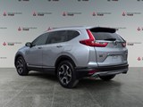 2018 Honda CR-V Touring image 3