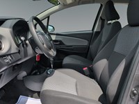 2017 Toyota Yaris 5dr HB Auto LE