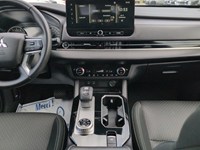 2025 Mitsubishi Outlander ES S-AWC