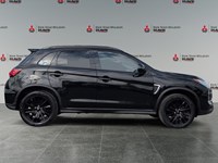 2022 Mitsubishi RVR LE AWC