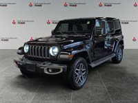 2025 Jeep Wrangler Sahara 4 Door 4x4/LOADED with one touch SKYTOP!