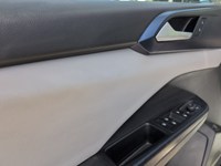 2023 Volkswagen Taos Comfortline 4MOTION *Ltd Avail*