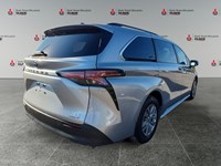 2022 Toyota Sienna LE 8-Passenger FWD
