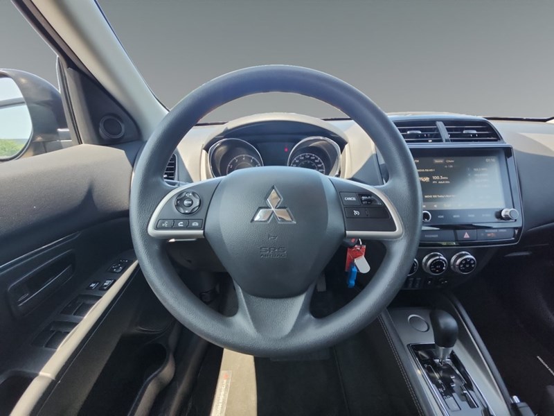 2022 Mitsubishi RVR ES FWD