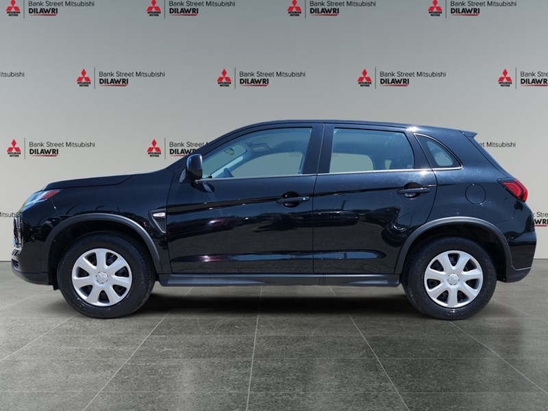 2022 Mitsubishi RVR ES FWD
