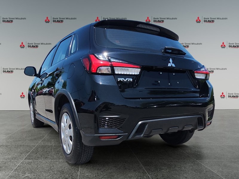 2022 Mitsubishi RVR ES FWD