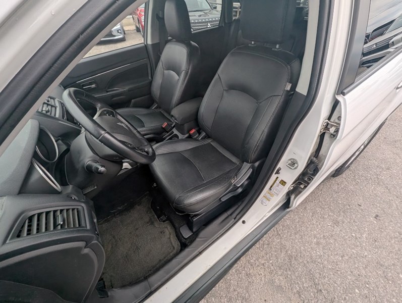 2014 Mitsubishi RVR 2WD 4dr  SE