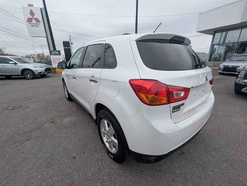 2014 Mitsubishi RVR 2WD 4dr  SE