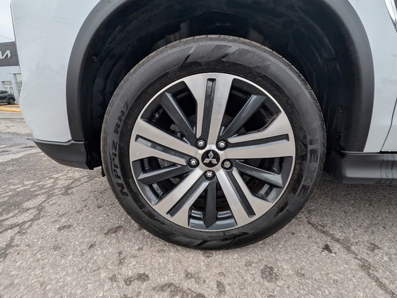 2023 Mitsubishi RVR SEL AWC