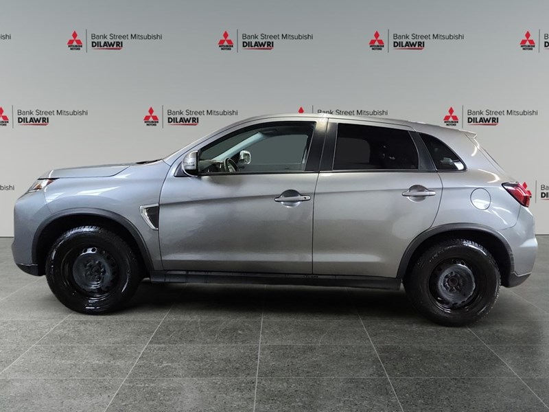 2021 Mitsubishi RVR SE FWD