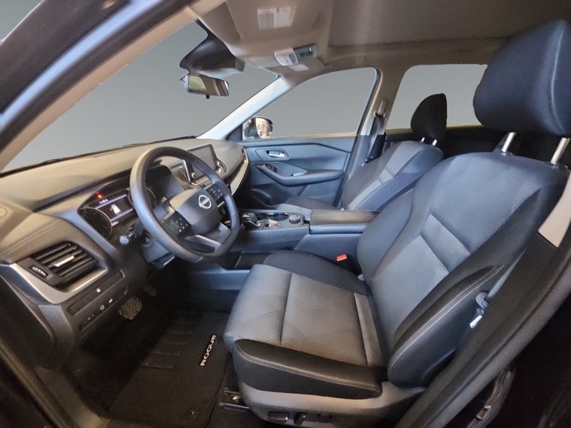 2025 Nissan Rogue AWD SV Moonroof