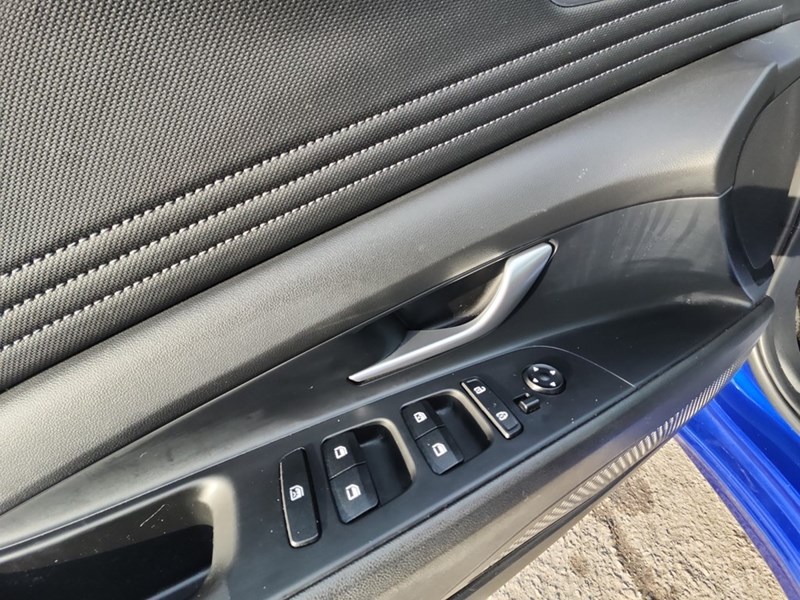 2022 Hyundai Elantra Preferred IVT