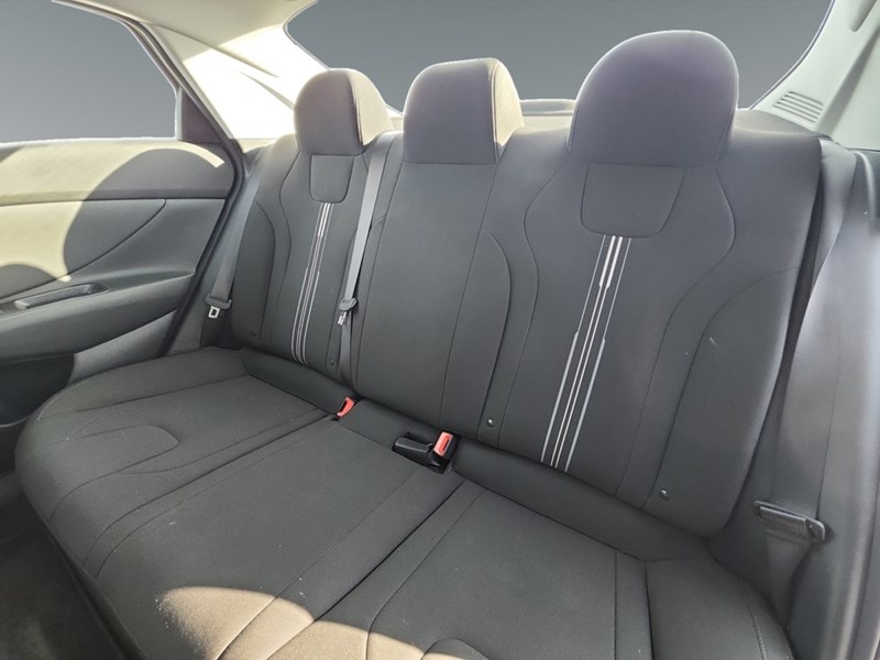 2022 Hyundai Elantra Preferred IVT