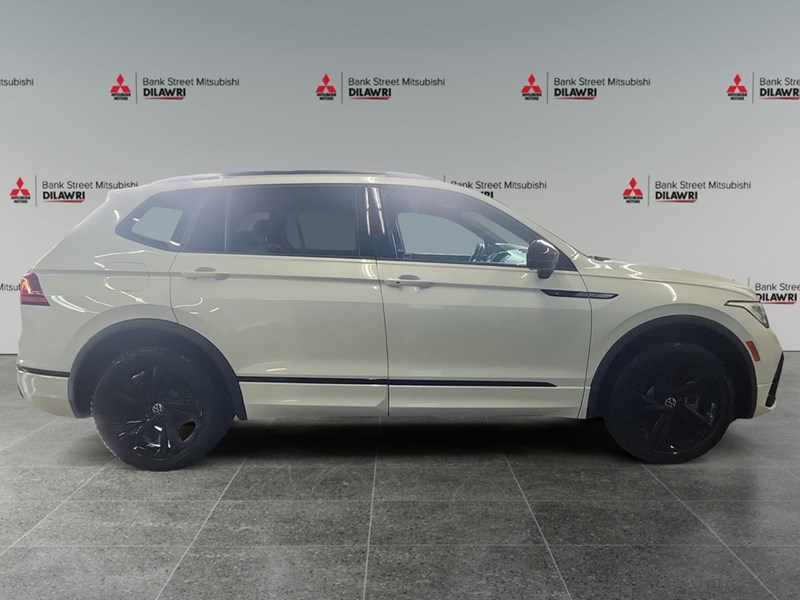 2024 Volkswagen Tiguan Comfortline R-Line Black Edition 4MOTION