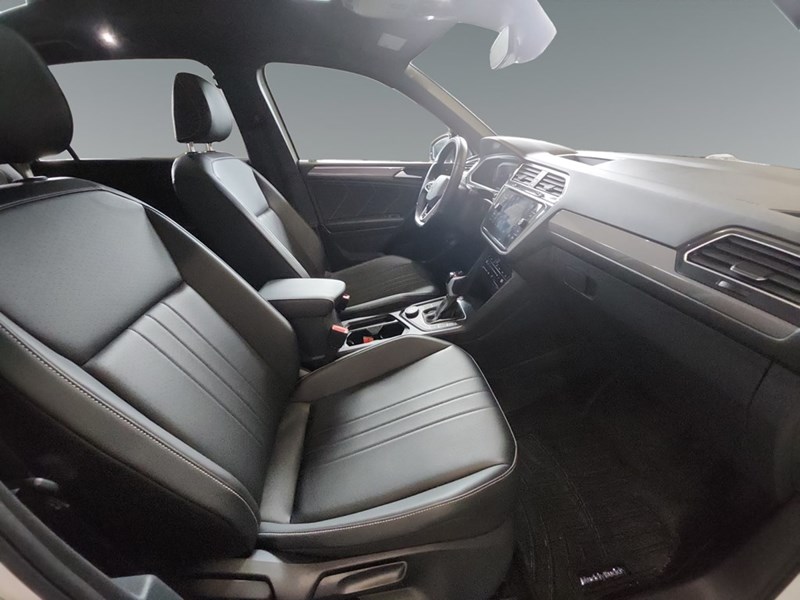 2024 Volkswagen Tiguan Comfortline R-Line Black Edition 4MOTION