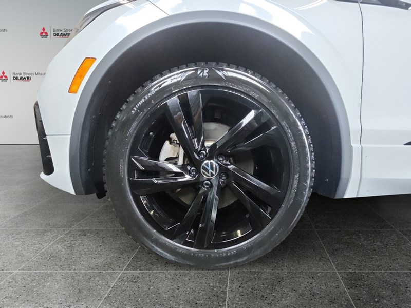 2024 Volkswagen Tiguan Comfortline R-Line Black Edition 4MOTION
