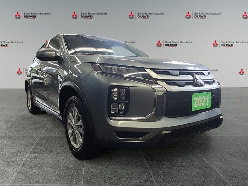 2021 Mitsubishi RVR SE FWD