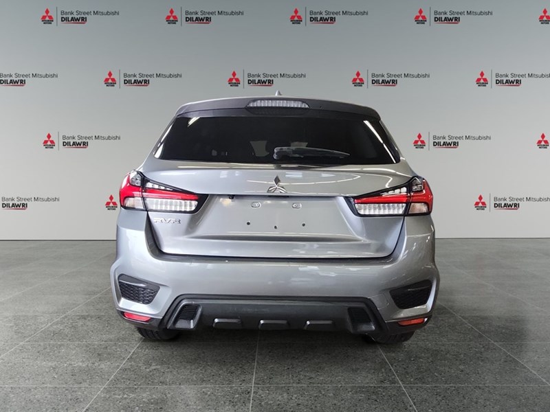 2021 Mitsubishi RVR SE FWD