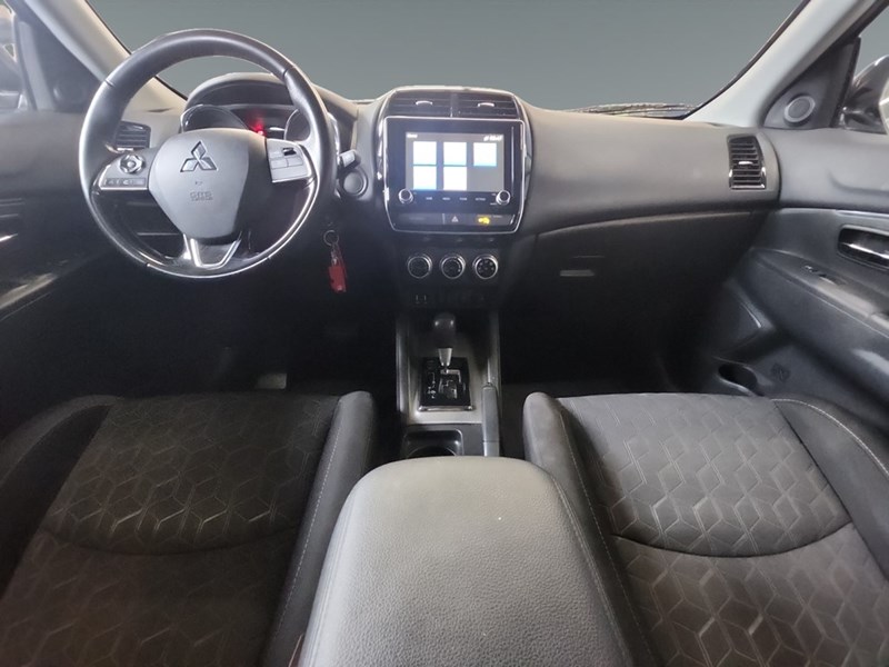 2021 Mitsubishi RVR SE FWD