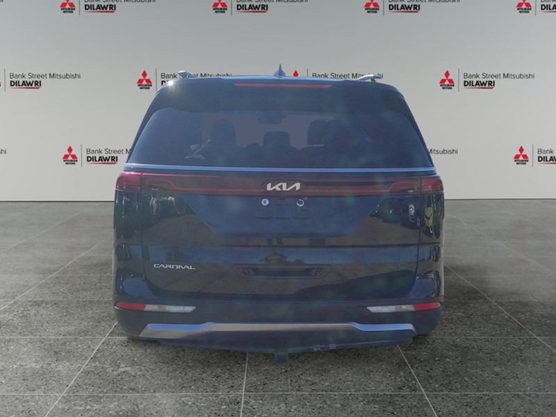 2023 Kia Carnival EX FWD