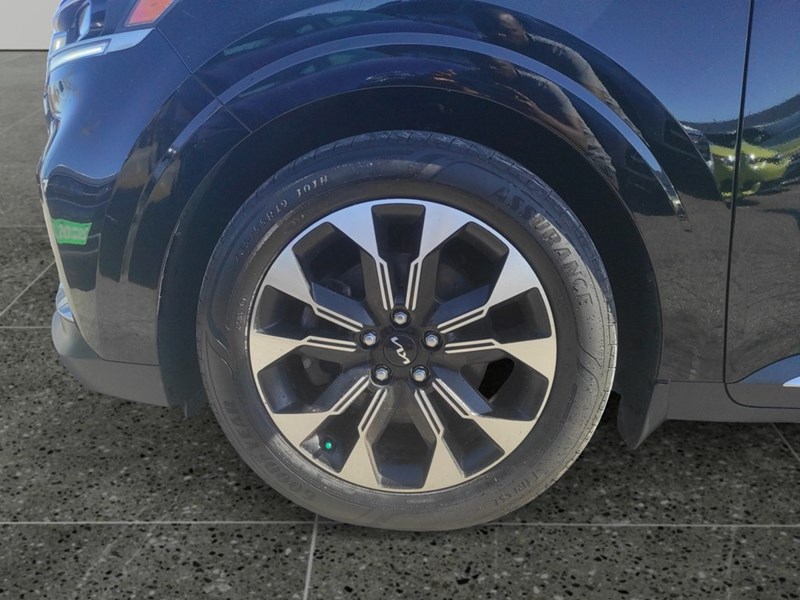 2023 Kia Carnival EX FWD