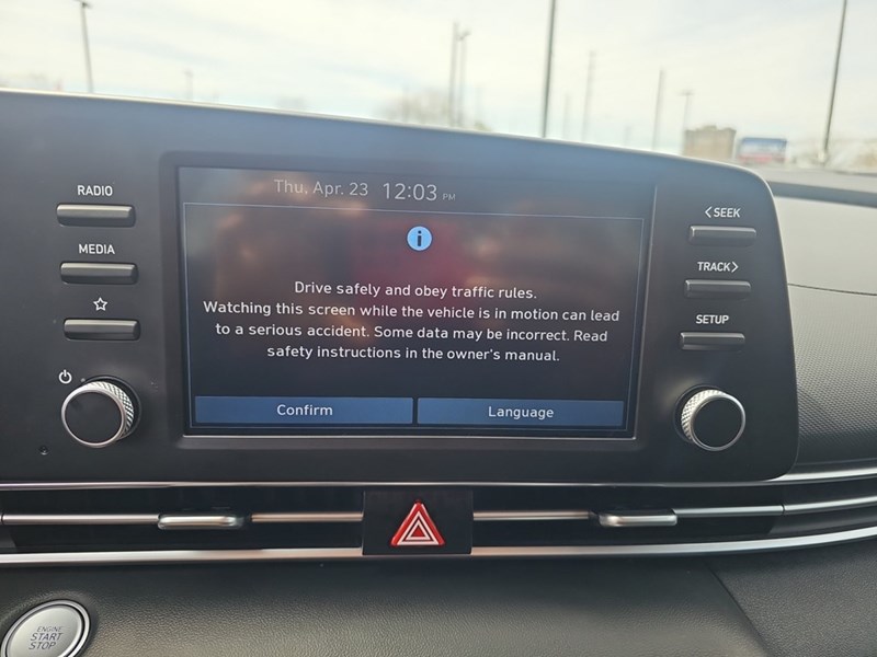 2022 Hyundai Elantra Preferred IVT