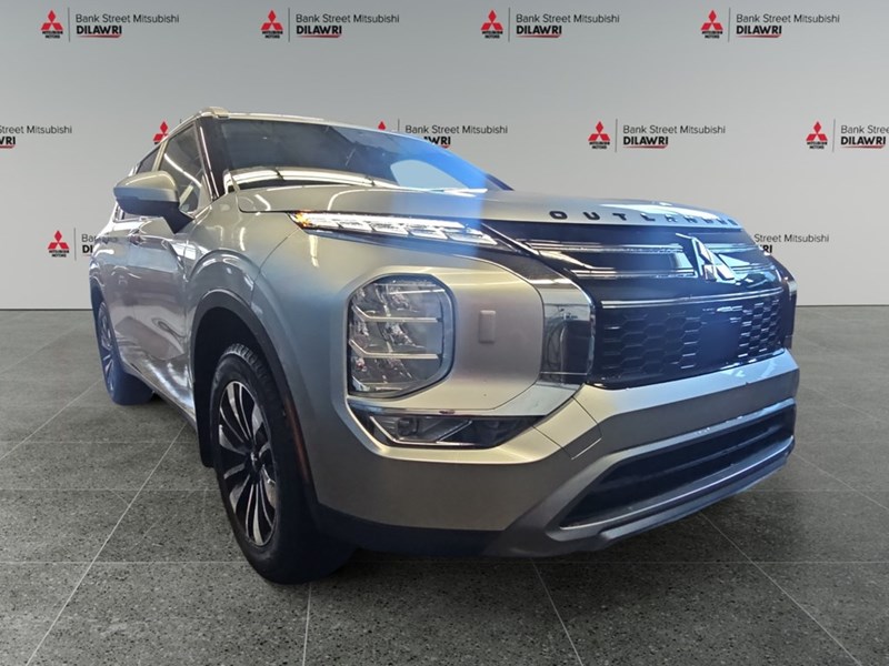 2025 Mitsubishi Outlander LE S-AWC