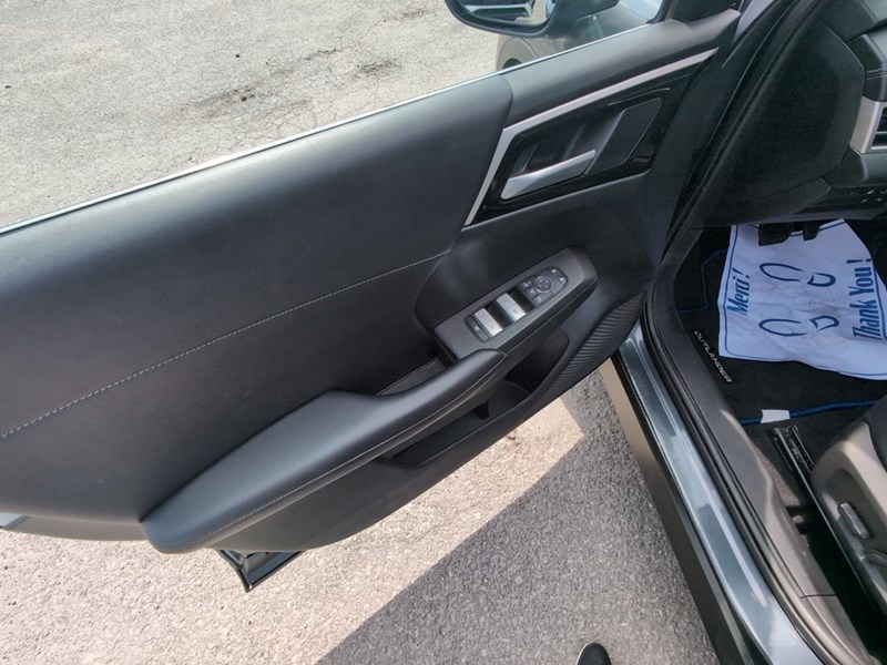 2025 Mitsubishi Outlander Plug-In Hybrid LE S-AWC