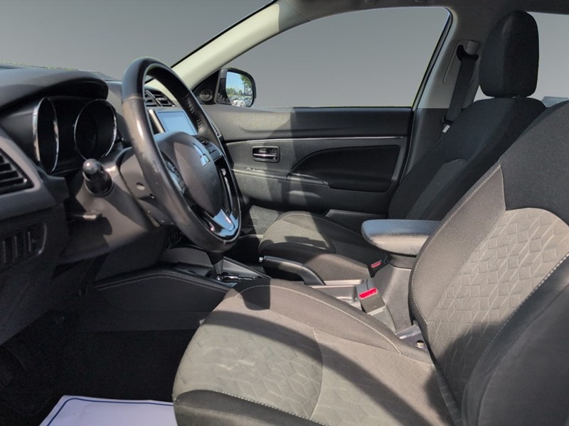 2020 Mitsubishi RVR SE AWC