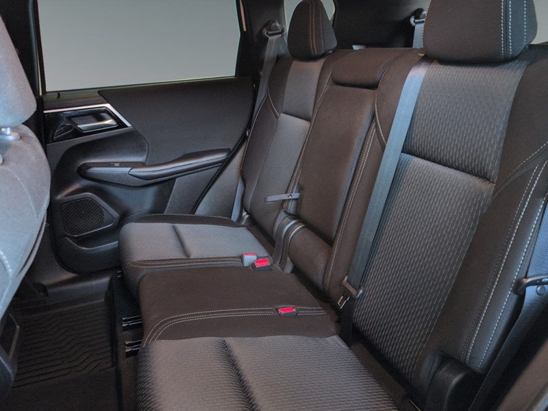 2023 Mitsubishi Outlander ES S-AWC