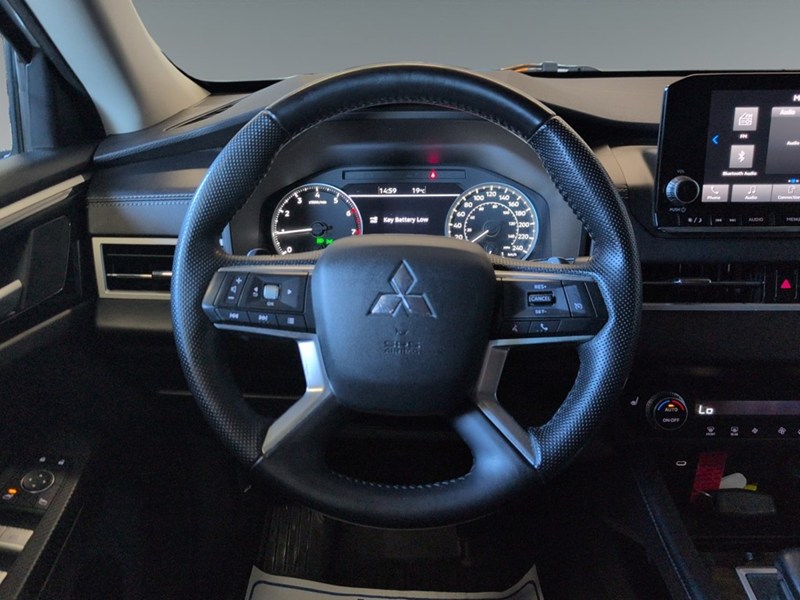 2023 Mitsubishi Outlander ES S-AWC