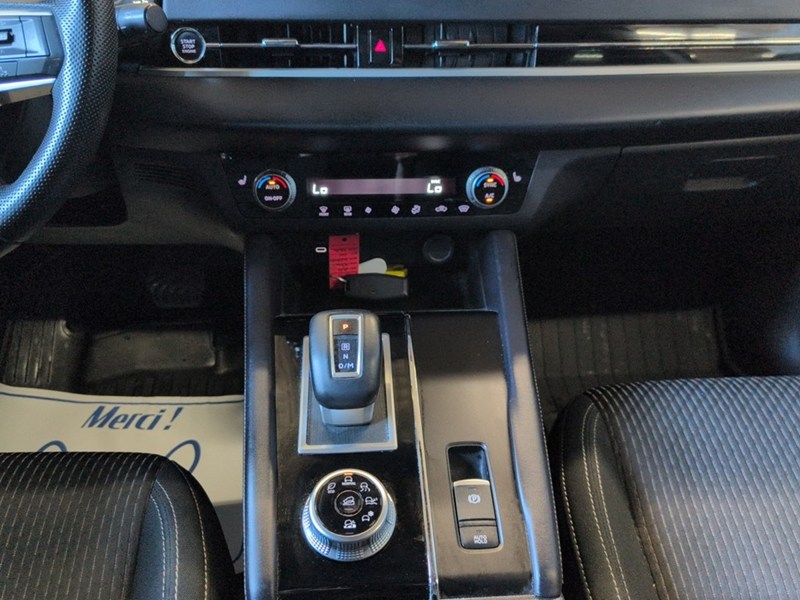 2023 Mitsubishi Outlander ES S-AWC