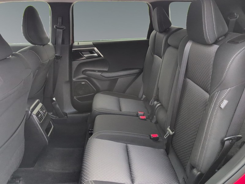 2025 Mitsubishi Outlander ES S-AWC