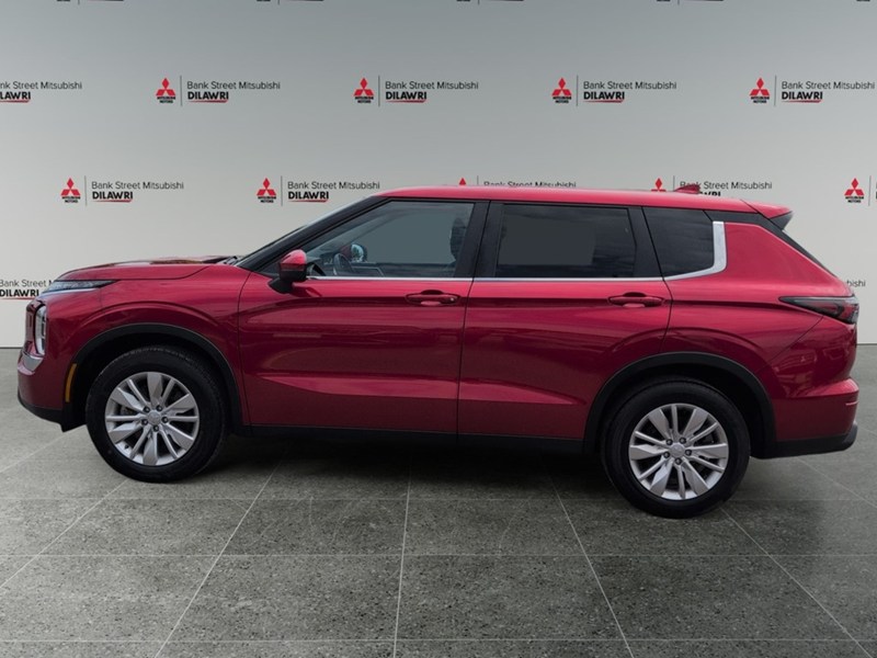 2025 Mitsubishi Outlander ES S-AWC