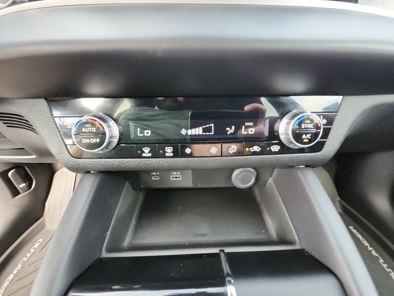 2025 Mitsubishi Outlander Plug-In Hybrid ES S-AWC