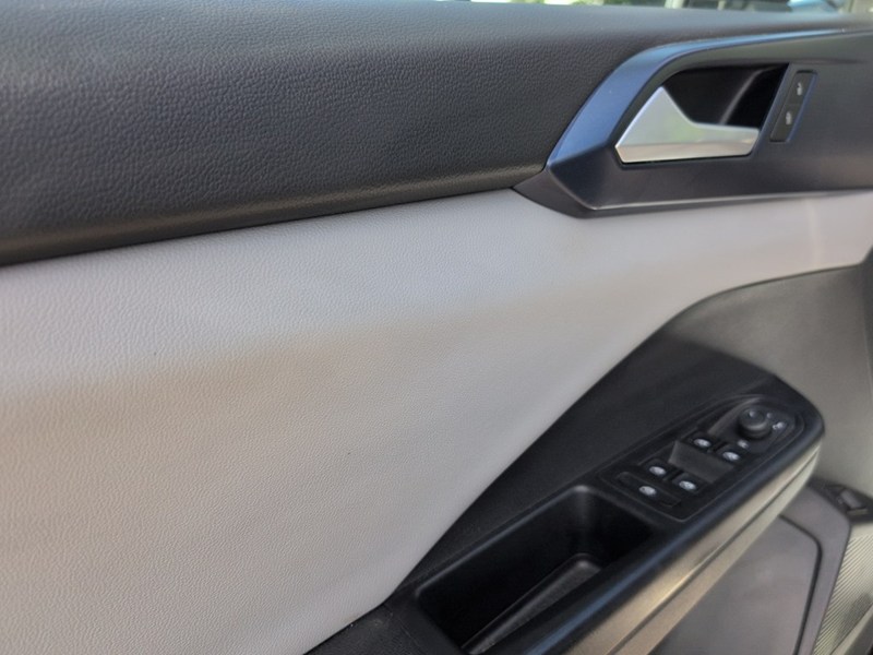 2023 Volkswagen Taos Comfortline 4MOTION *Ltd Avail*