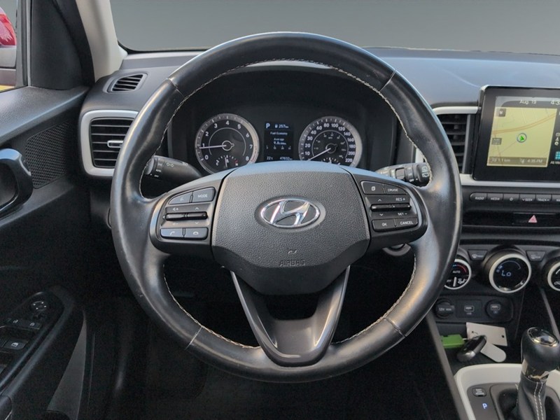 2020 Hyundai Venue Ultimate w/Black Interior IVT