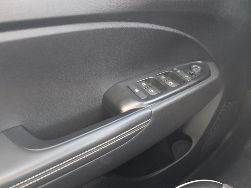 2020 Hyundai Venue Ultimate w/Black Interior IVT