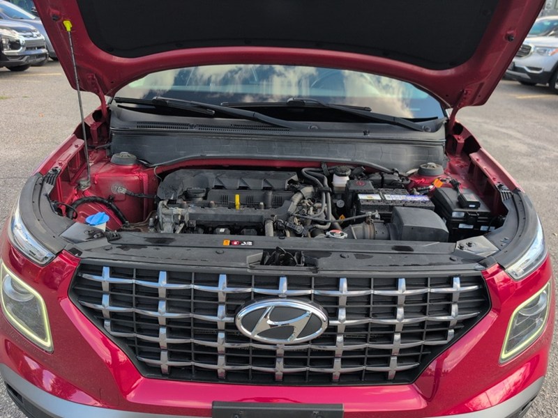 2020 Hyundai Venue Ultimate w/Black Interior IVT
