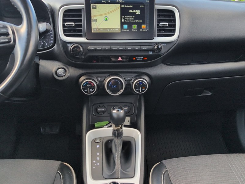 2020 Hyundai Venue Ultimate w/Black Interior IVT