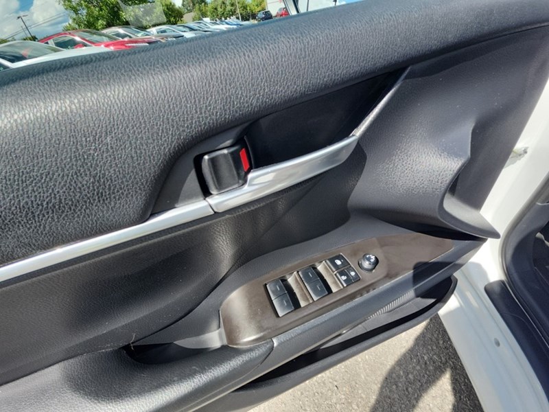 2023 Toyota Camry Hybrid Hybrid LE Auto