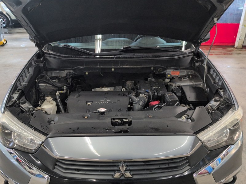 2017 Mitsubishi RVR AWD 4dr 2.0L CVT SE